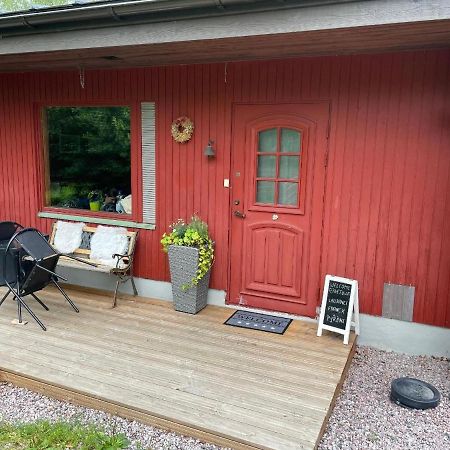 Poppelstrand Nuuksio, Pet Friendly Guest Apartment Esterno foto