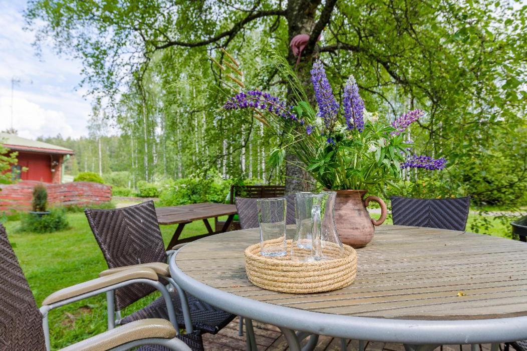 Poppelstrand Nuuksio, Pet Friendly Guest Apartment Esterno foto