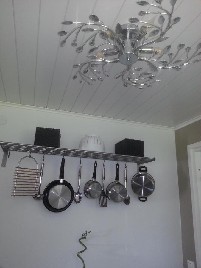 Poppelstrand Nuuksio, Pet Friendly Guest Apartment Esterno foto