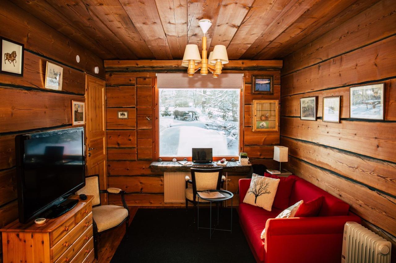 Poppelstrand Nuuksio, Pet Friendly Guest Apartment Esterno foto